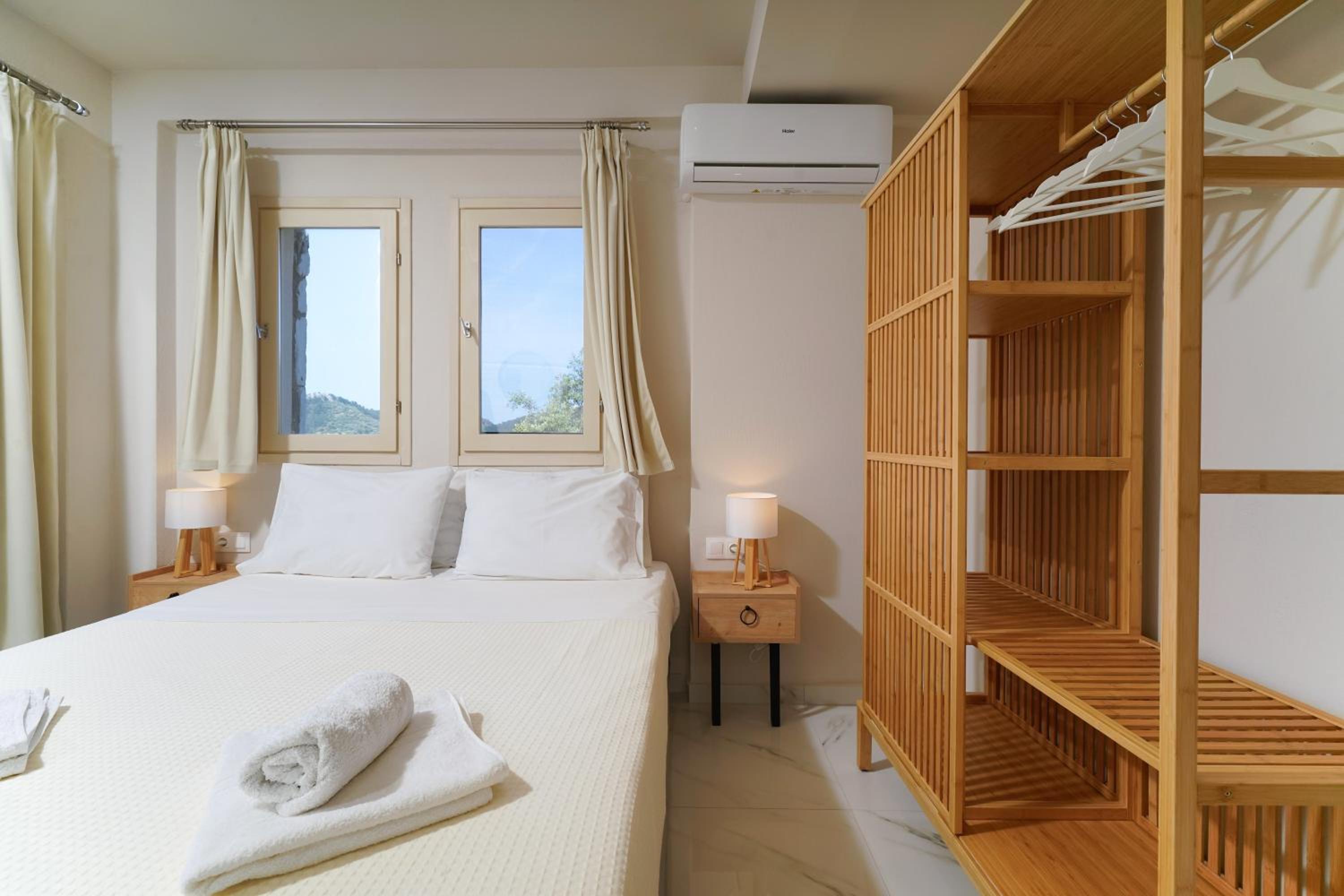 Helicon Luxury Villas