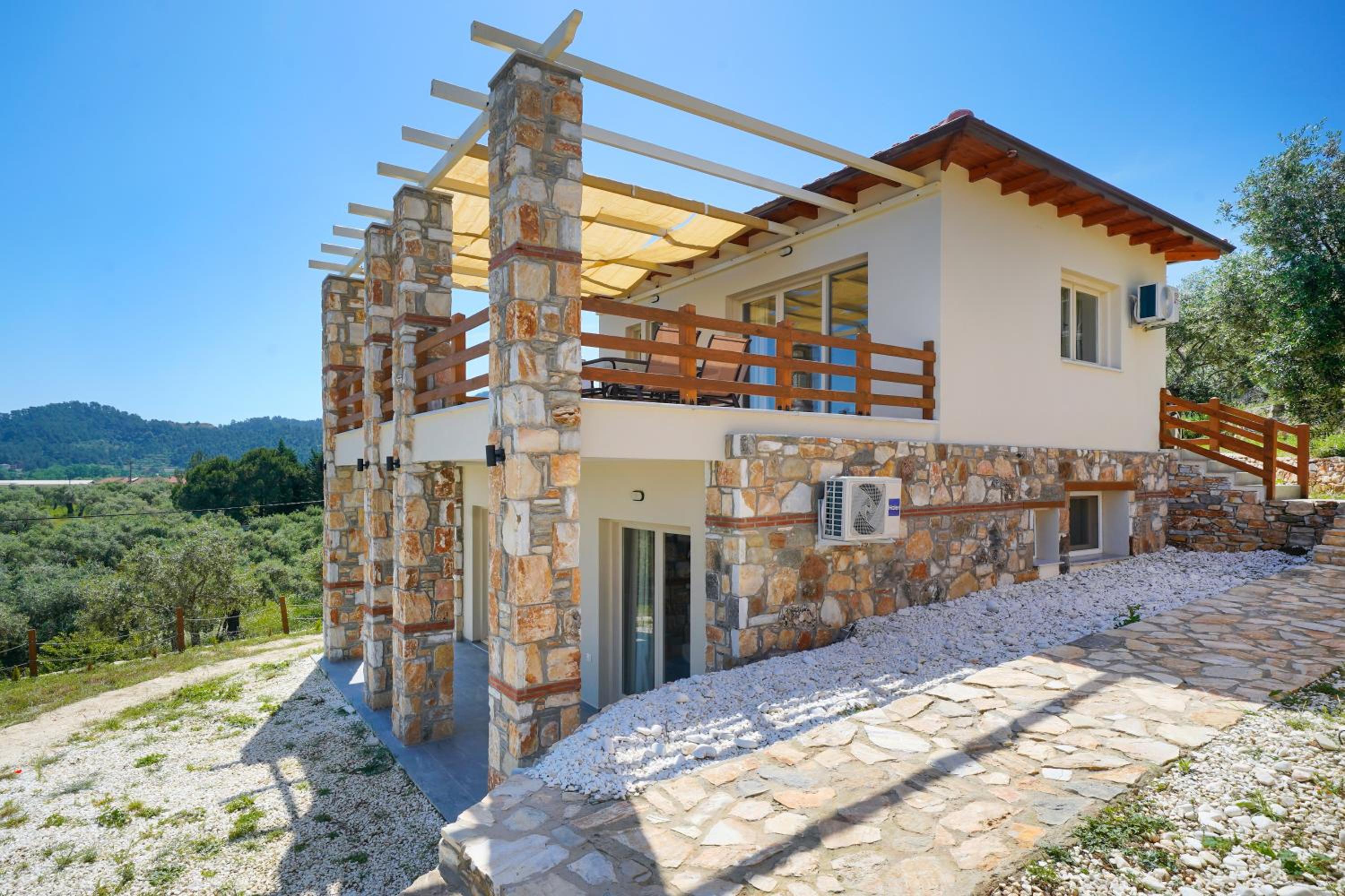 Helicon Luxury Villas