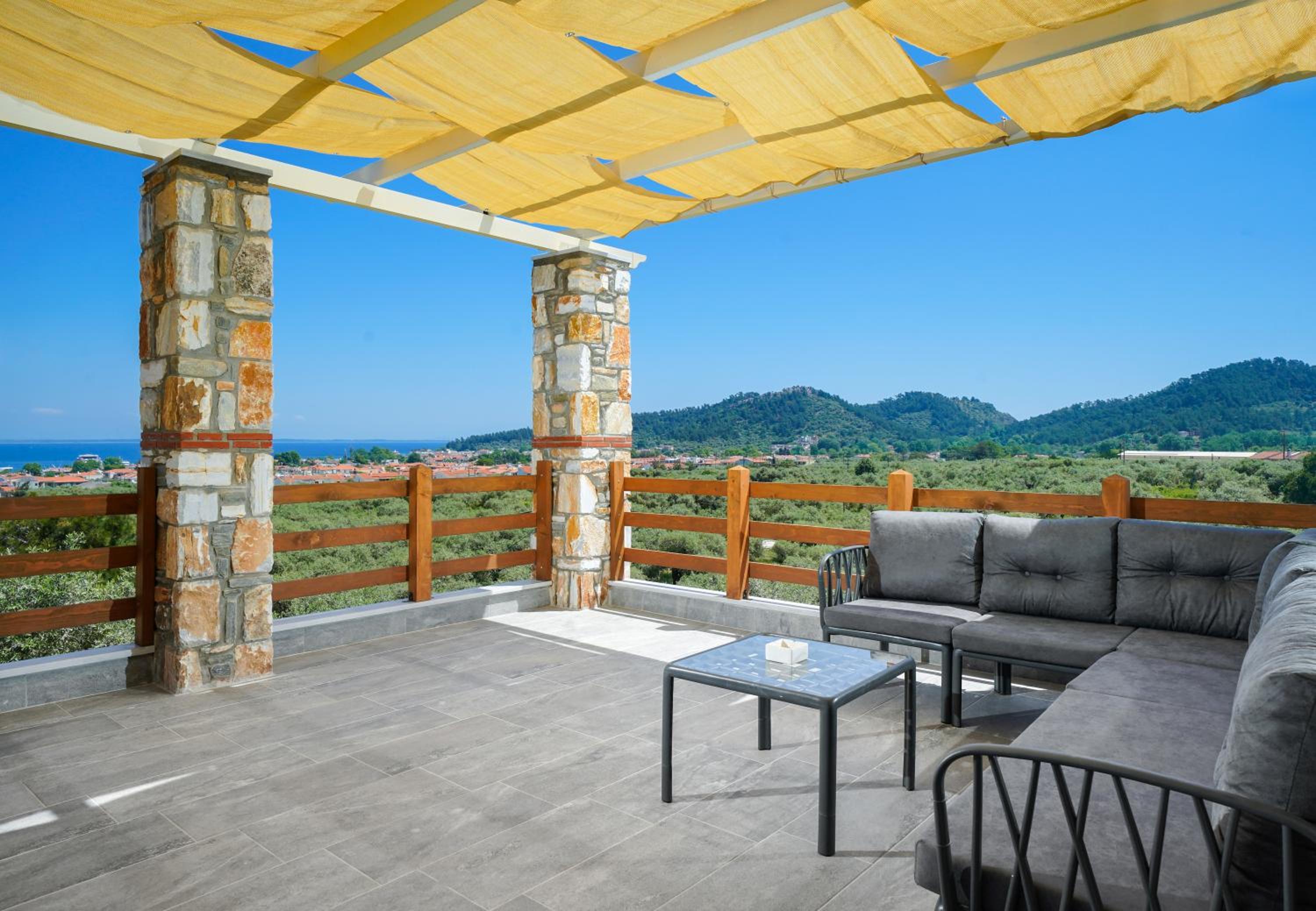 Helicon Luxury Villas