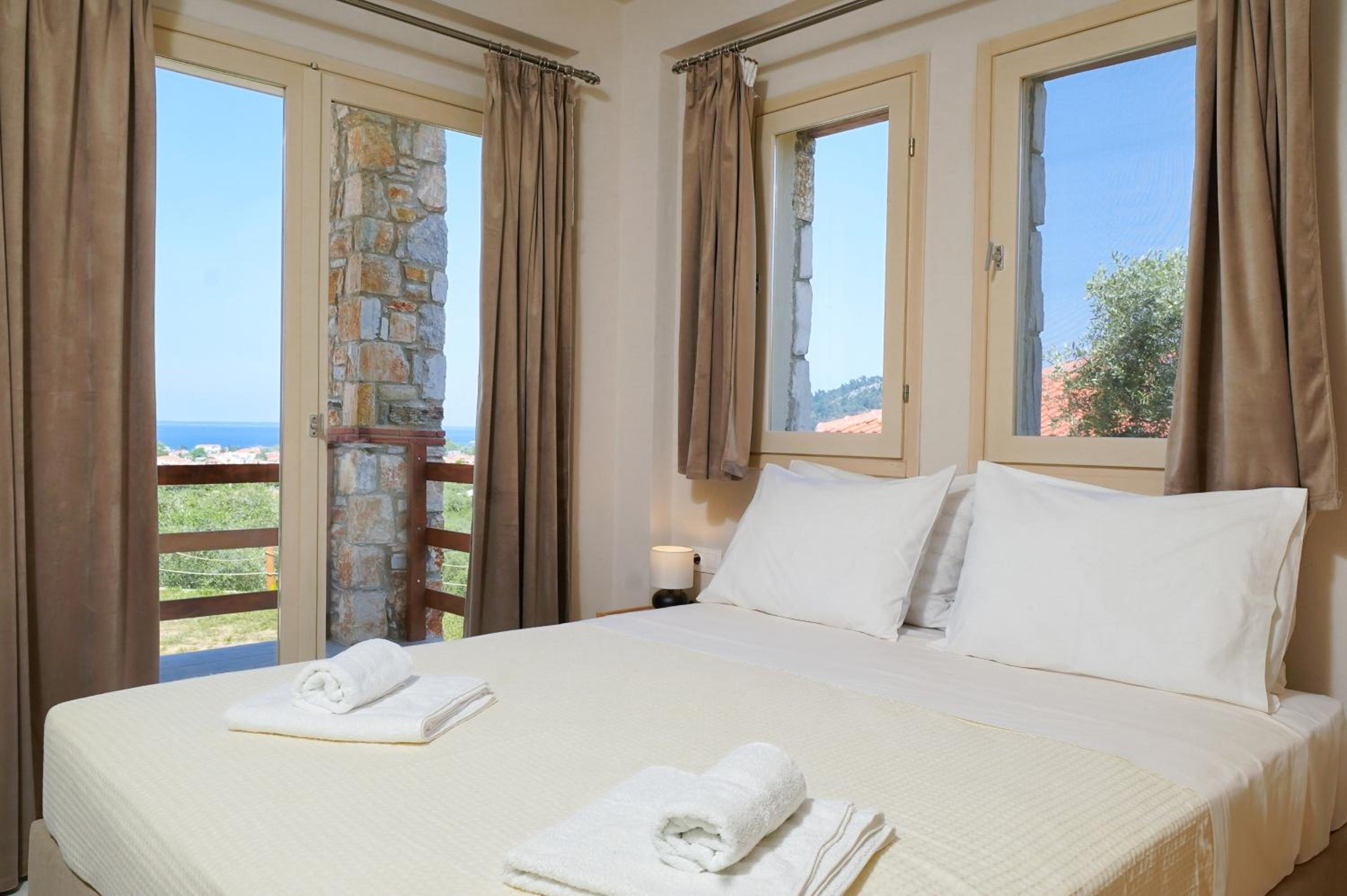 Helicon Luxury Villas