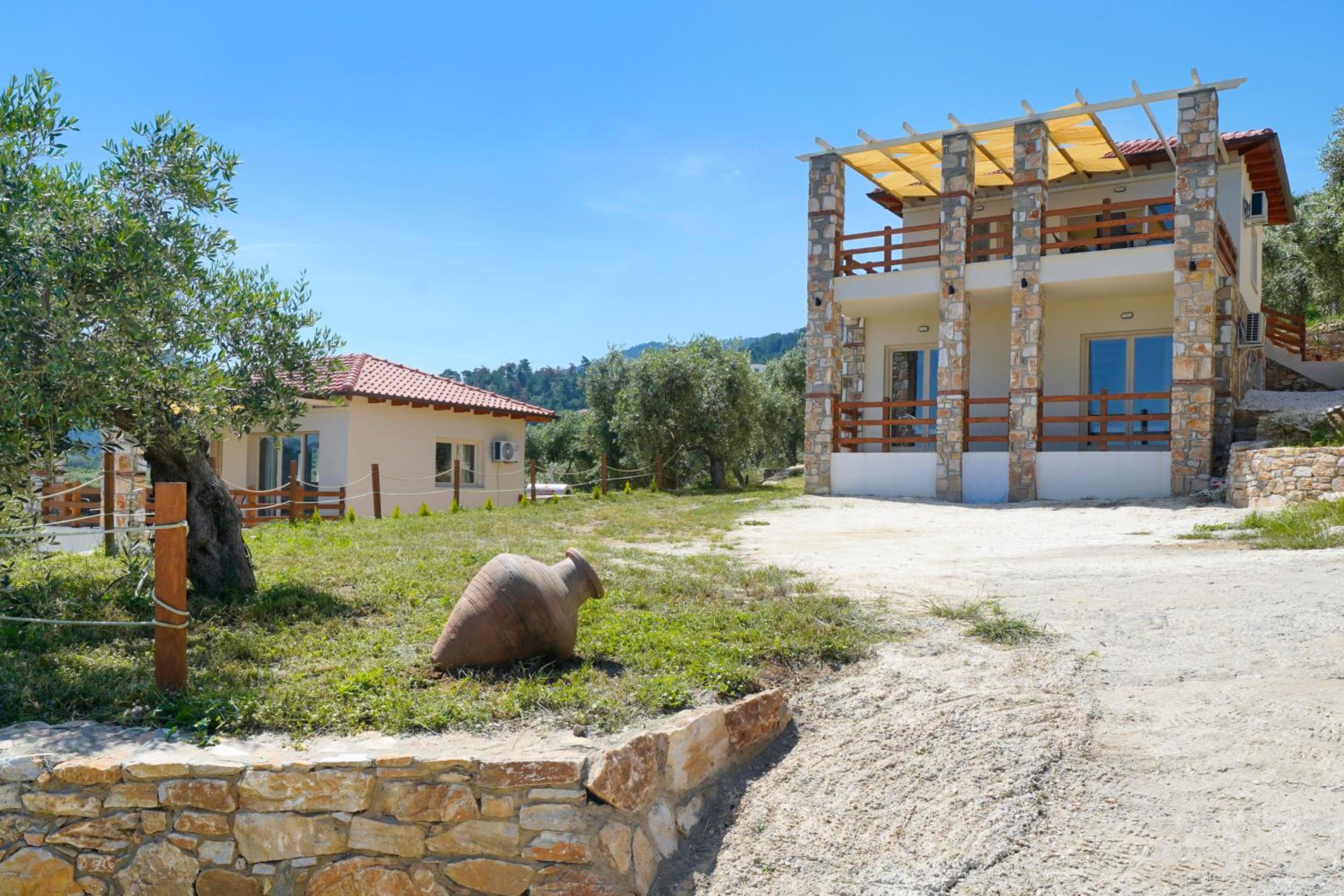 Helicon Luxury Villas
