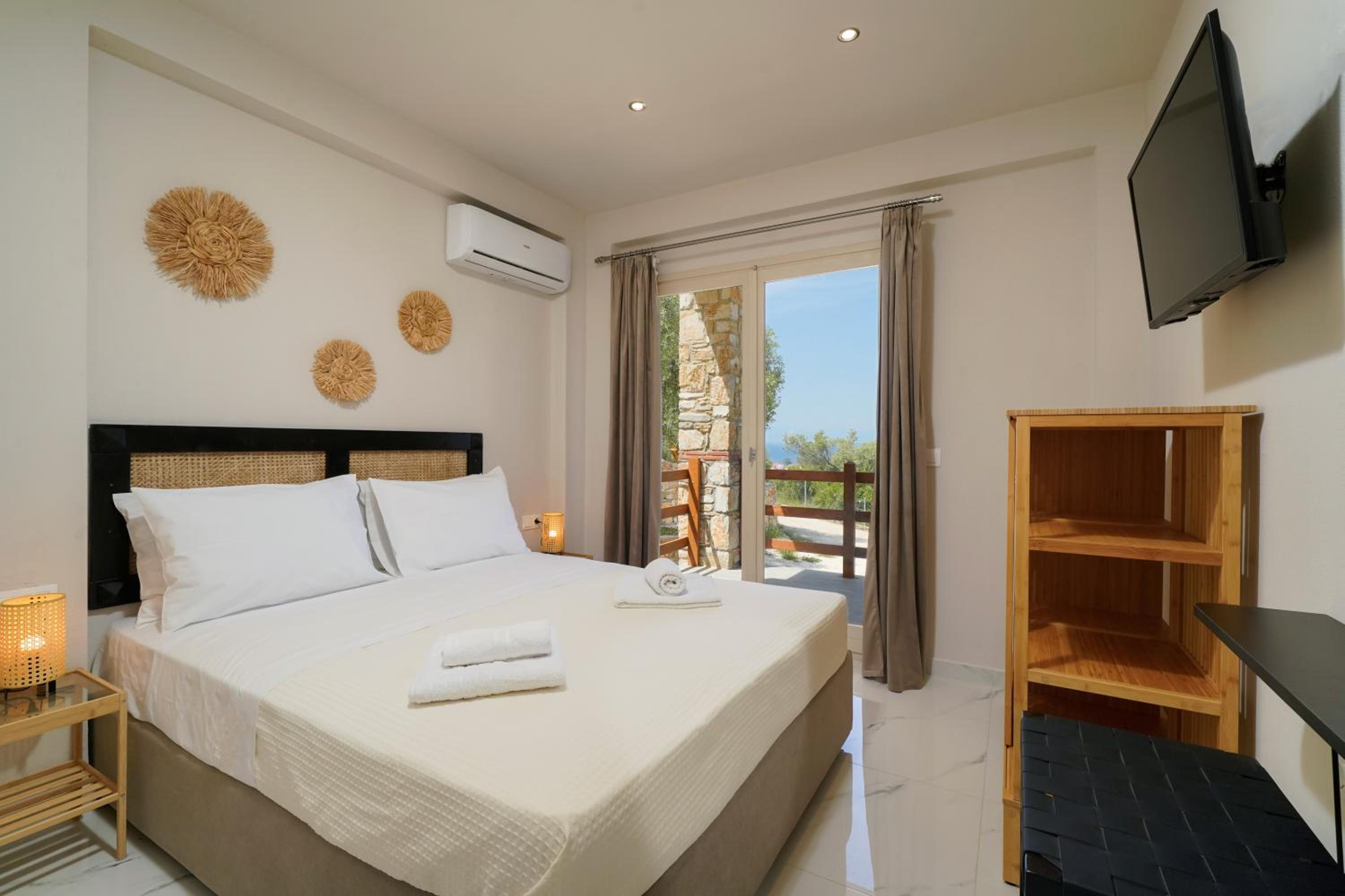 Helicon Luxury Villas