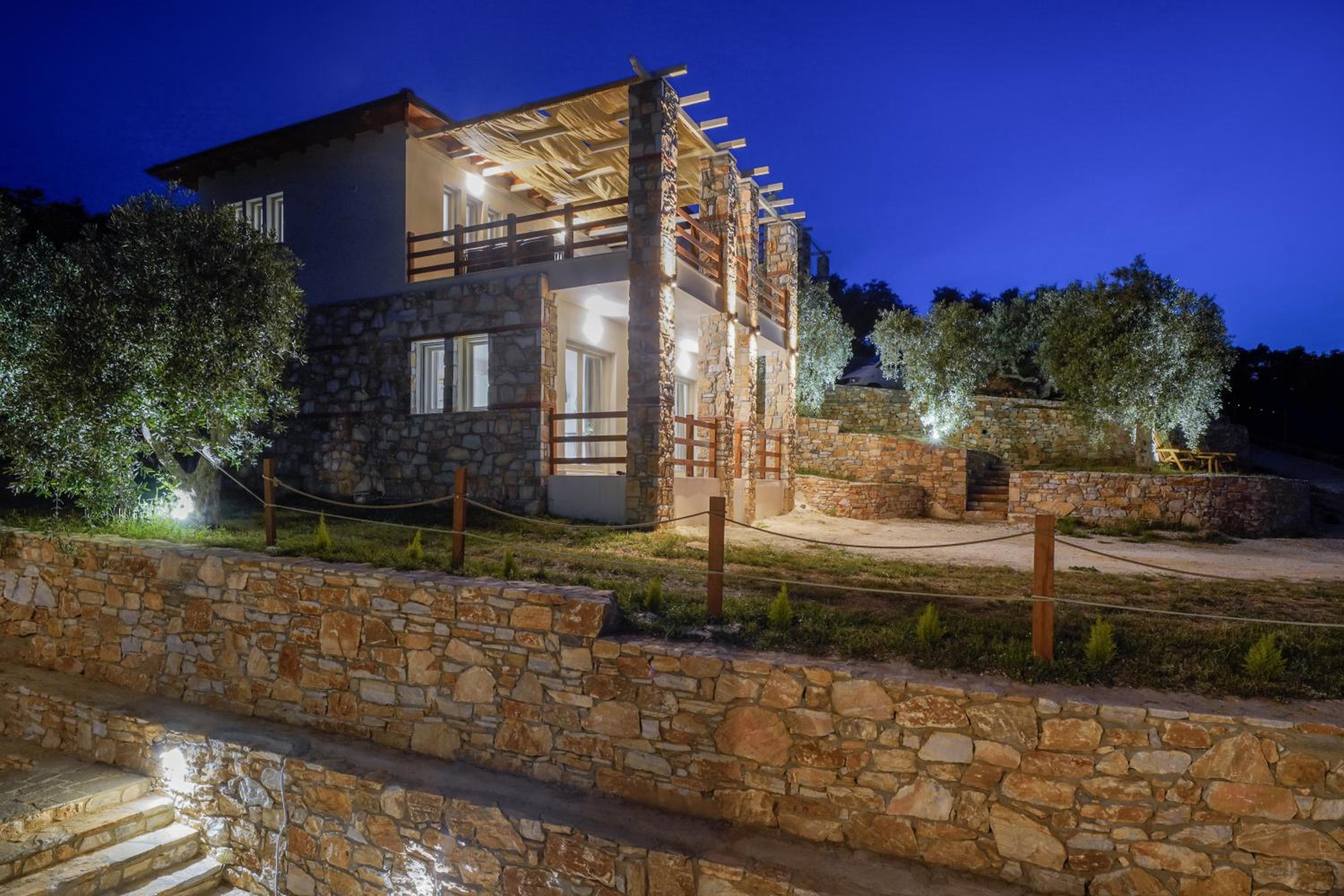 Helicon Luxury Villas