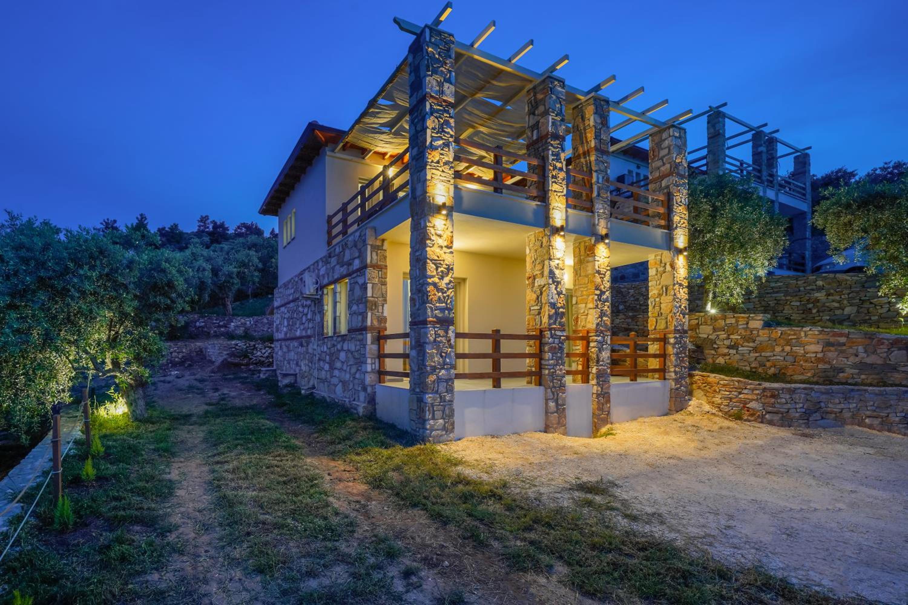 Helicon Luxury Villas
