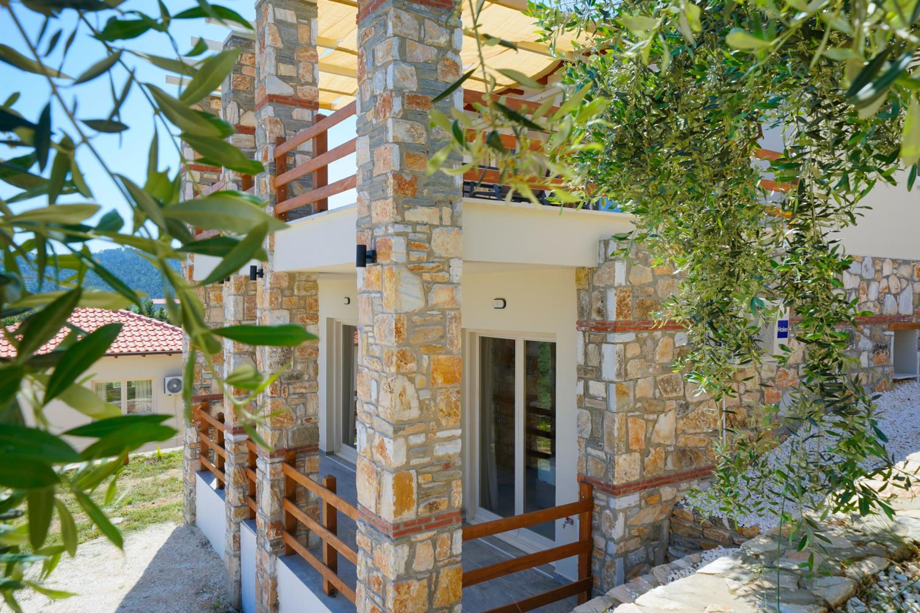 Helicon Luxury Villas