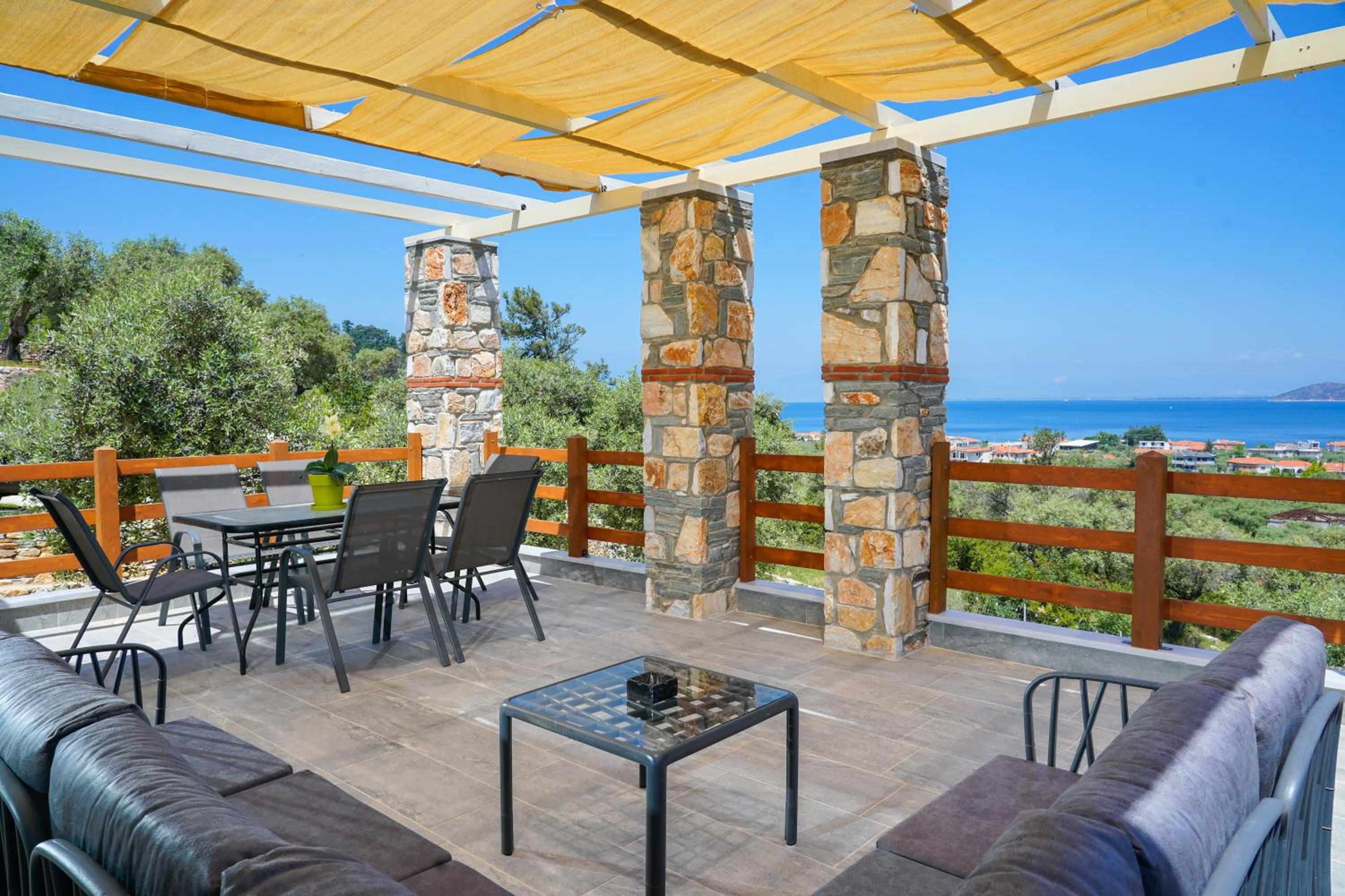 Helicon Luxury Villas