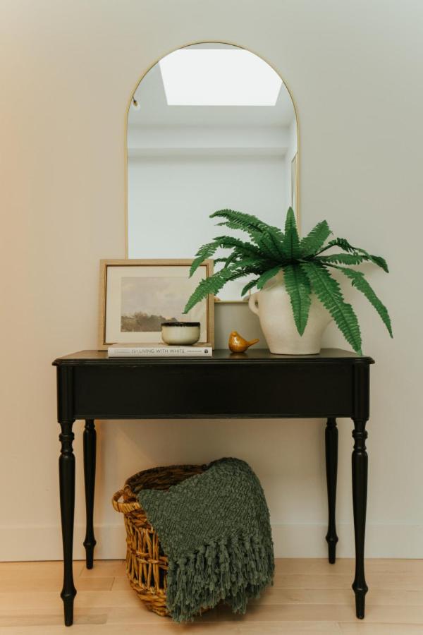 New Spacious and Cozy 2bdr Apartment