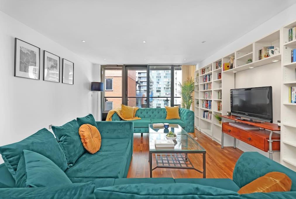 Spacious 2-bed Apartment Short Term Rental & Flexible Renting Canary Wharf!