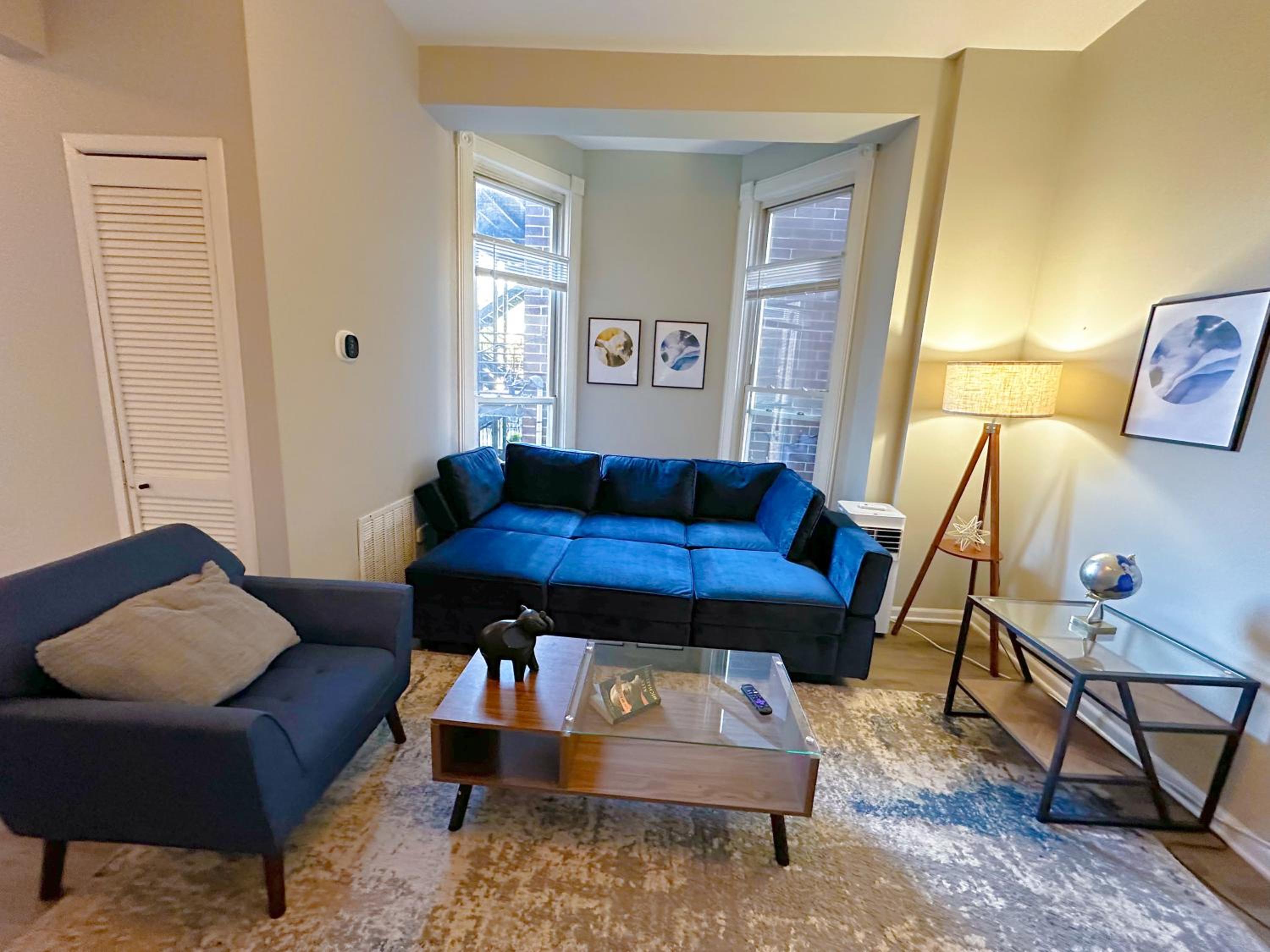 The Secret West Loop Oasis for up to 4 guests - 5 minutes to United Center! photo 4