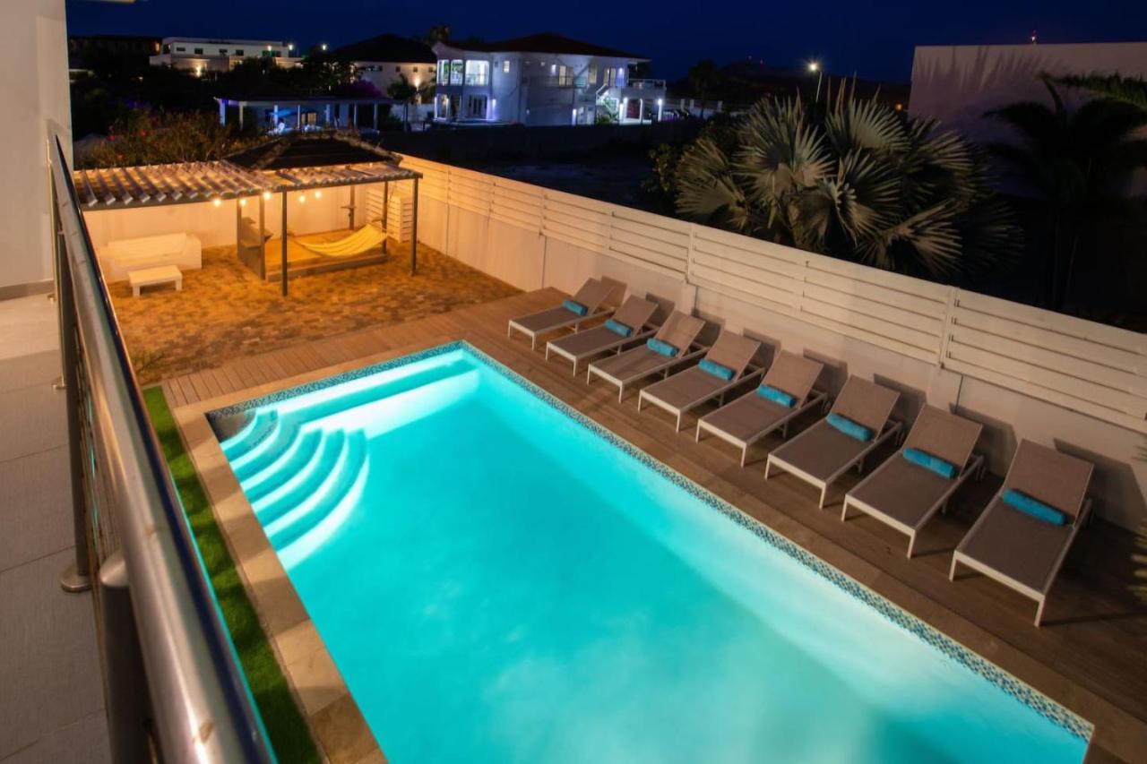 Luxe villa met twee zwembaden
