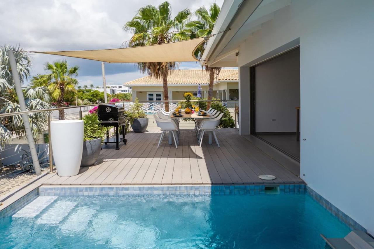Luxe villa met twee zwembaden