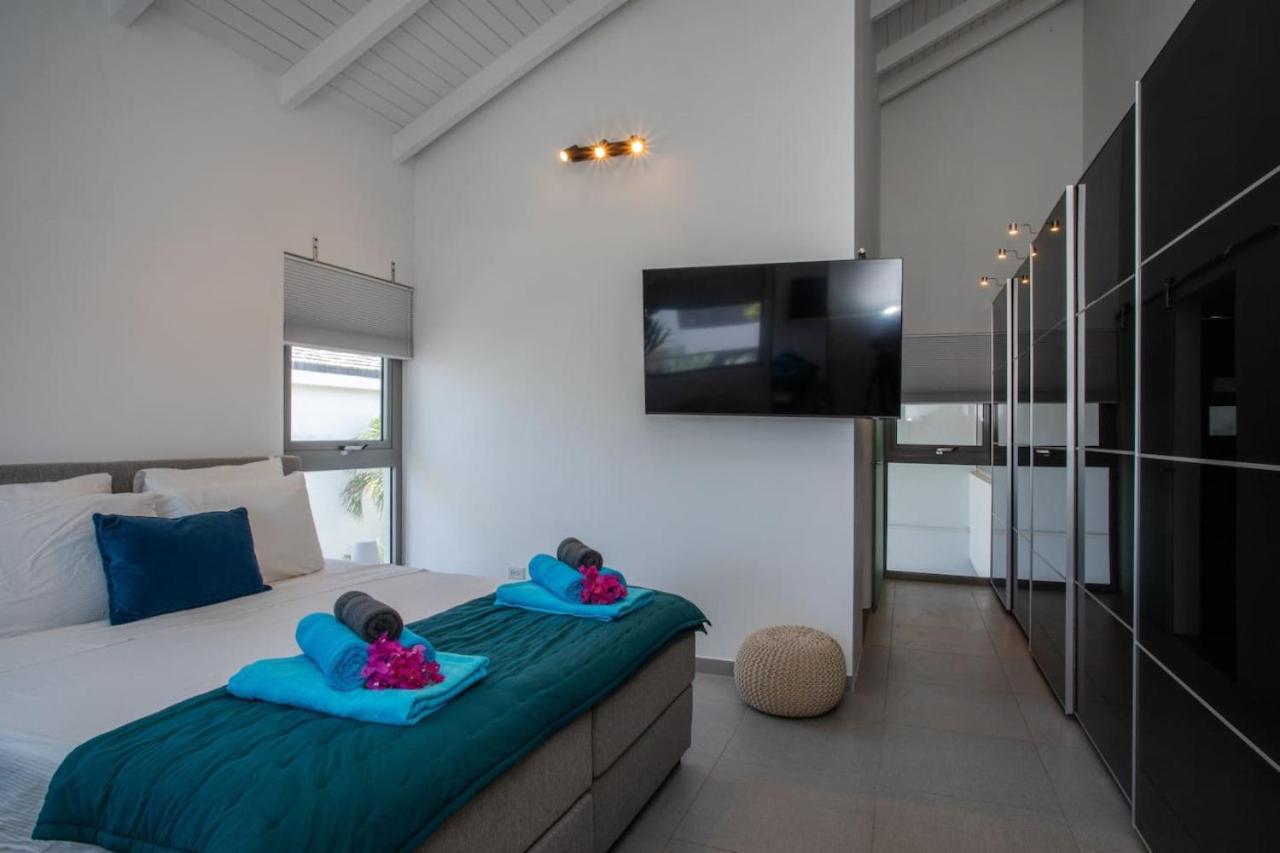 Luxe villa met twee zwembaden