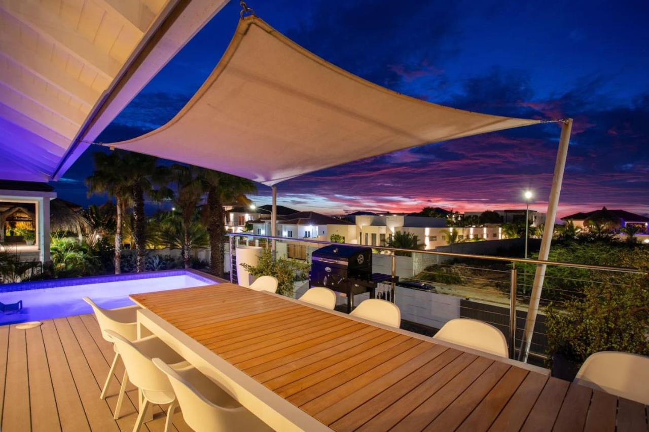 Luxe villa met twee zwembaden