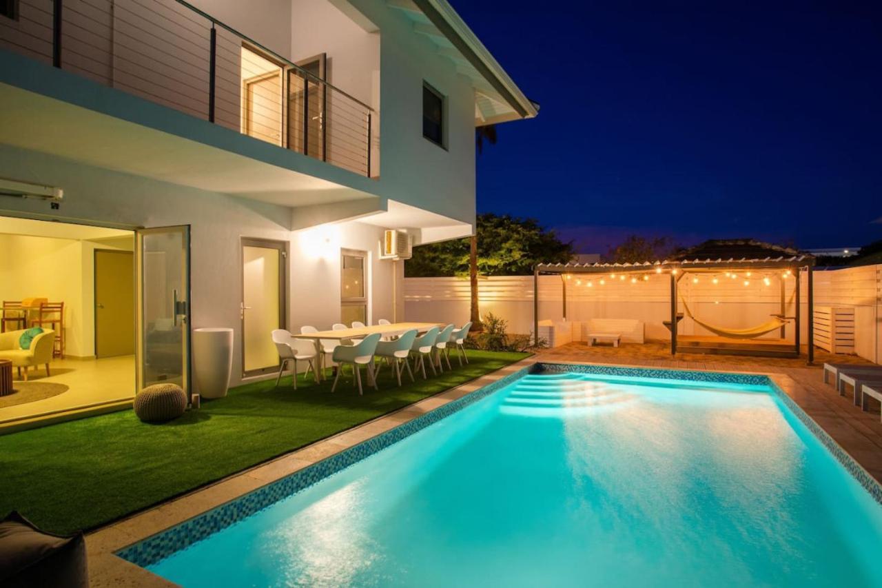 Luxe villa met twee zwembaden