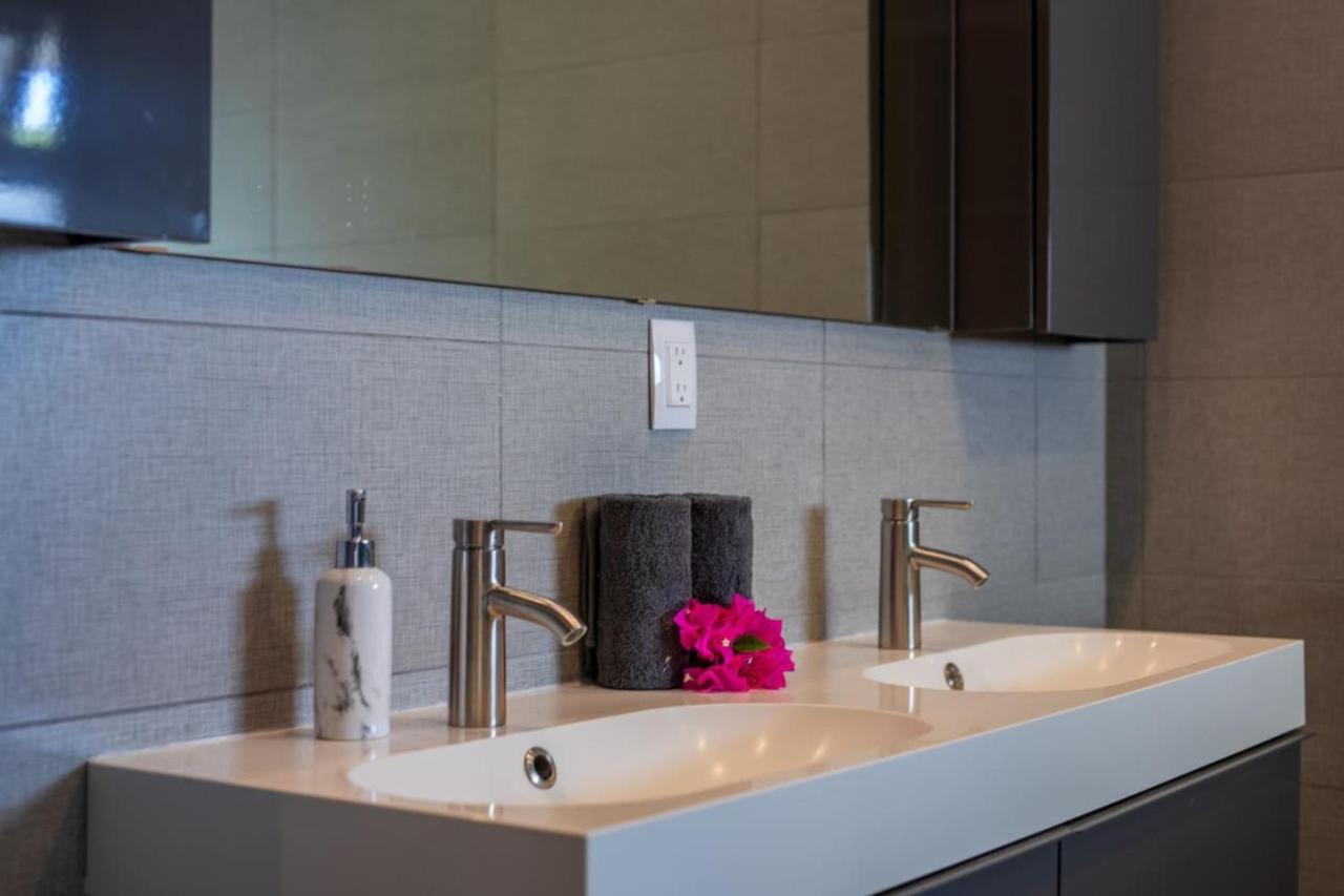 Luxe villa met twee zwembaden
