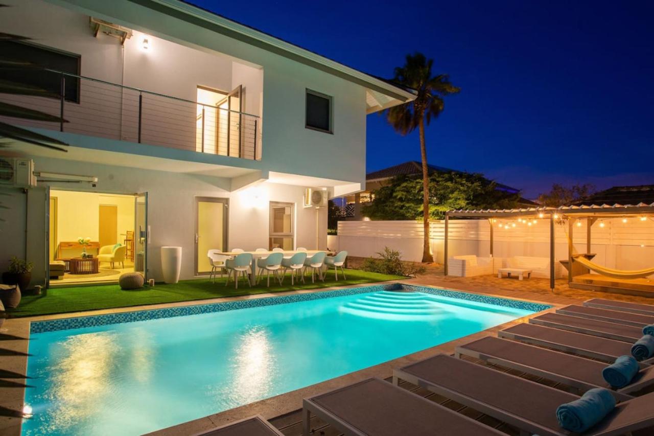 Luxe villa met twee zwembaden