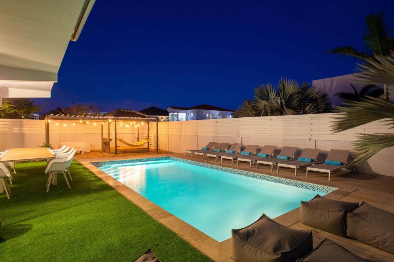 Luxe villa met twee zwembaden