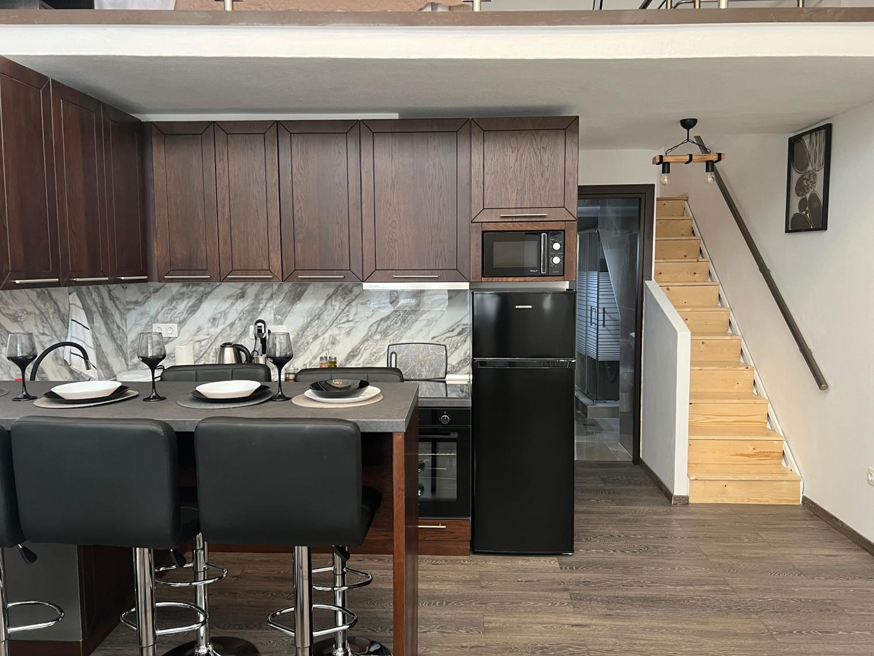 Elegant Loft 2 view 5