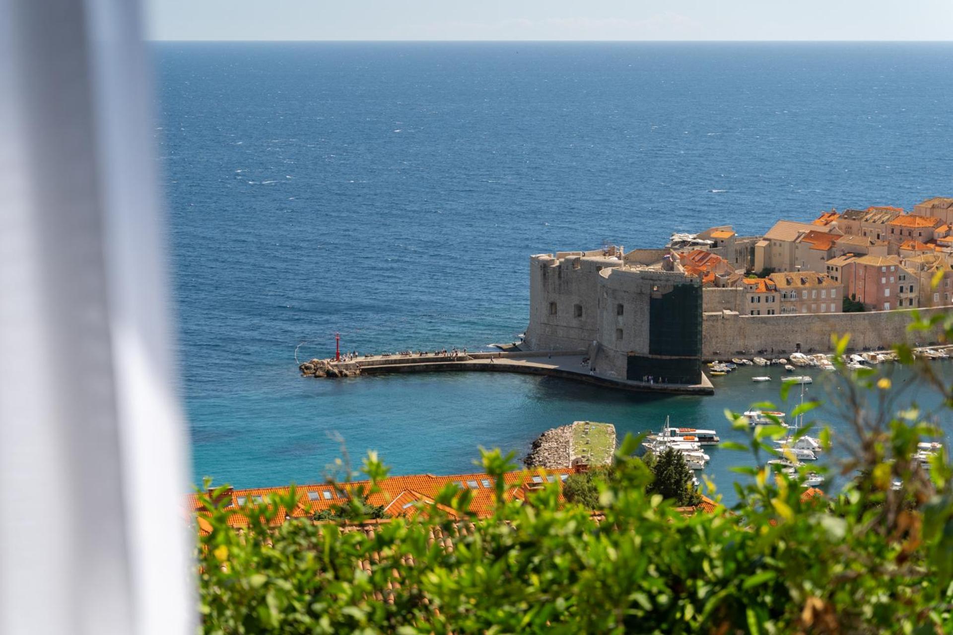 OLD CITY VIEWPOINT by DubrovnikView