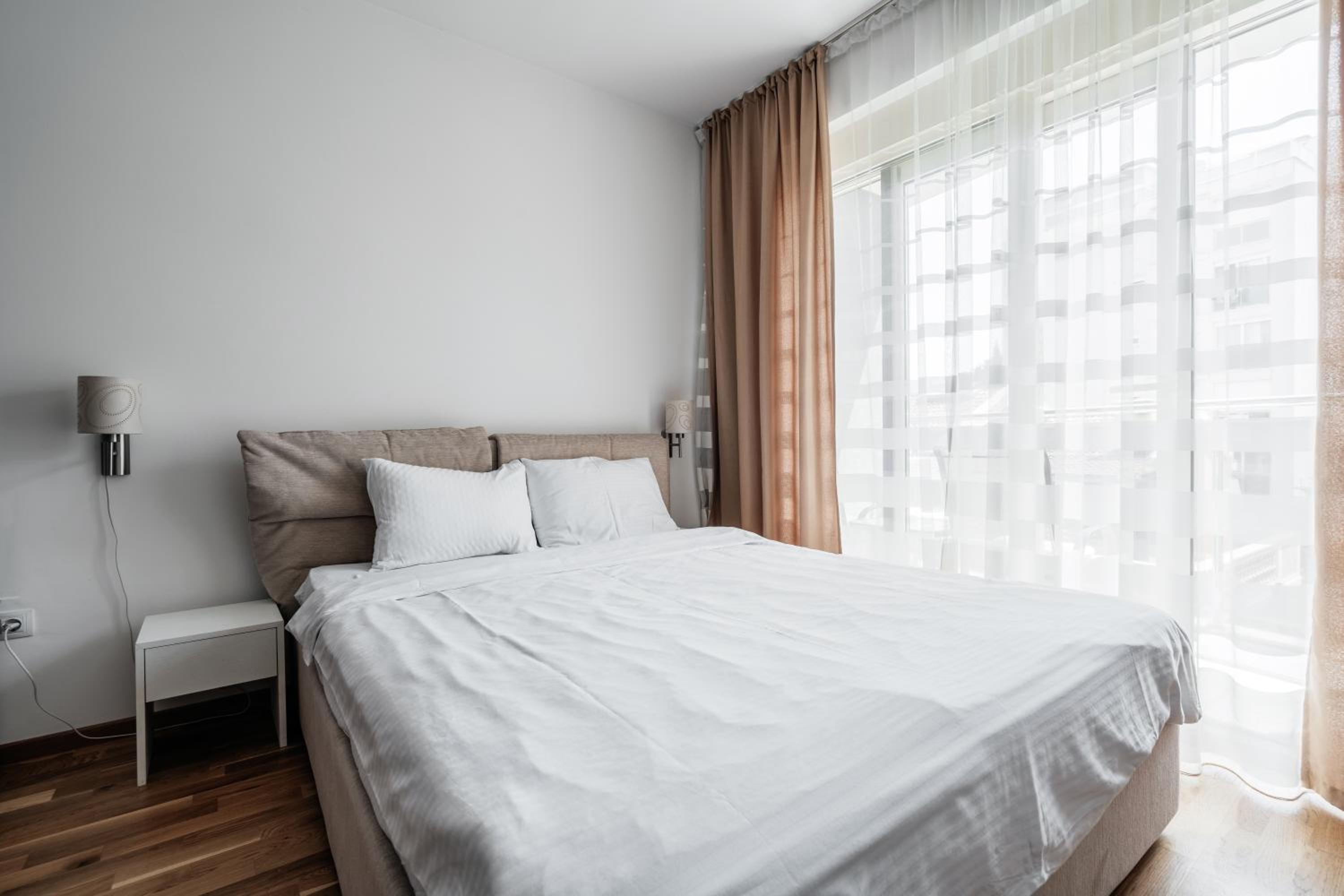 Central studio by In Property view 3