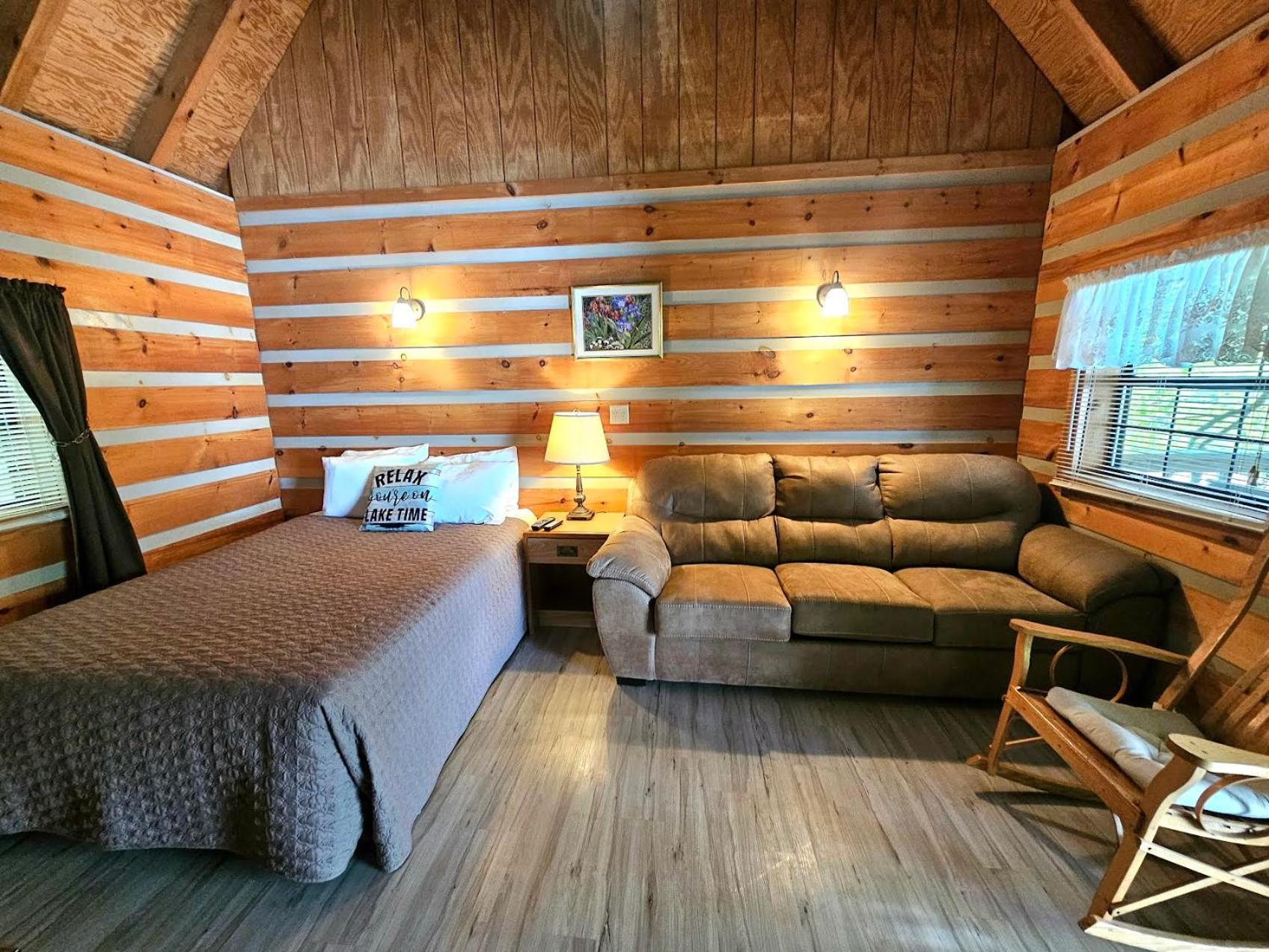 Iris 1 BR Studio on Smoky Mountain Lake view 5