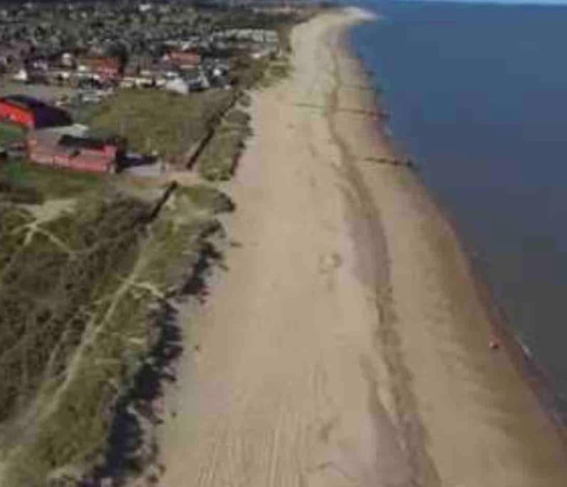 Sandy feet retreat