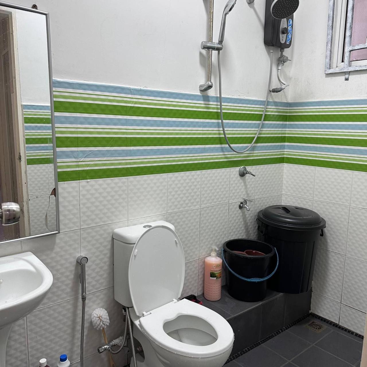Ground Floor Indah UUC Homestay KKIP Kota Kinabalu photo 3