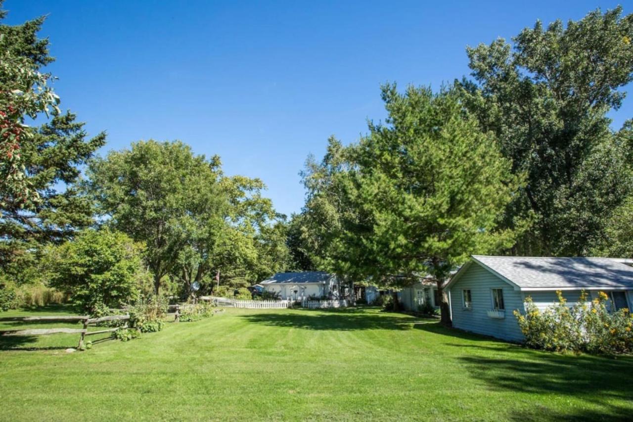 Waupoos Beach Commons House and Chalet
