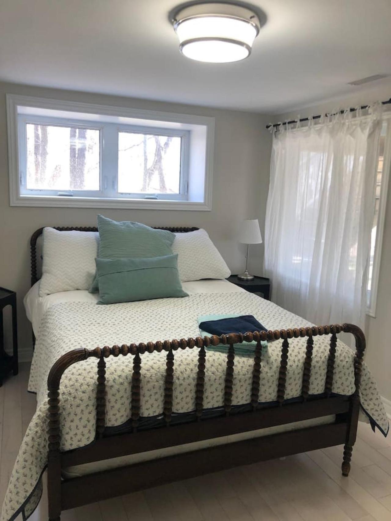 Waupoos Beach Commons House and Chalet