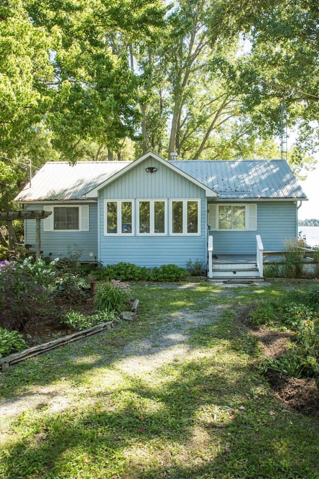 Waupoos Beach Commons House and Chalet