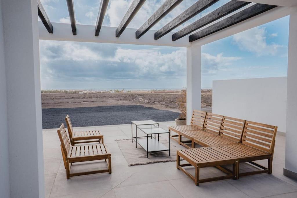 Villa Seaweeds