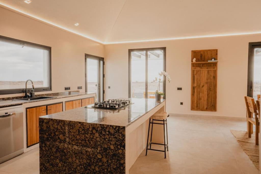 Villa Seaweeds