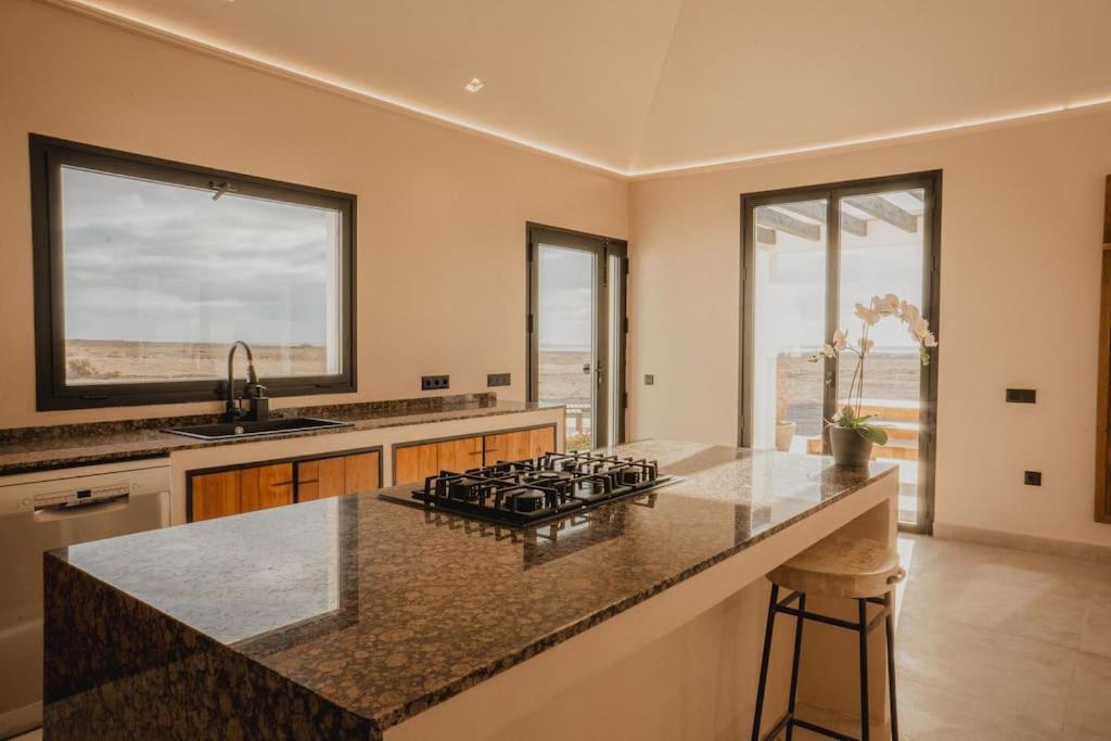 Villa Seaweeds