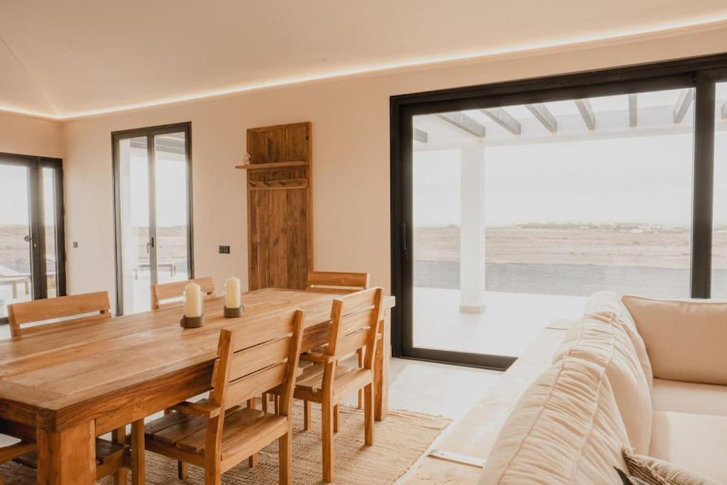 Villa Seaweeds