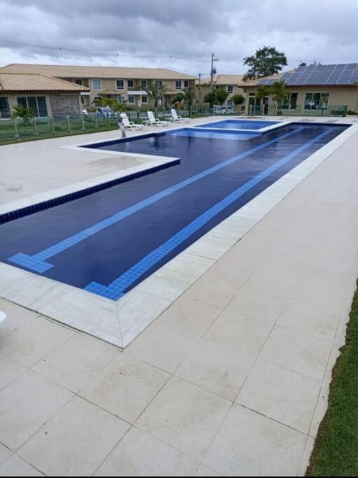 Lindo apartamento em condominio dois ar cond