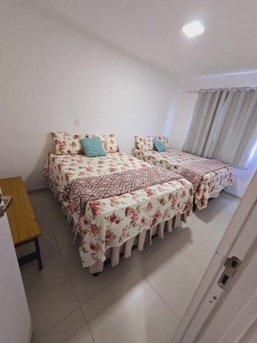 Lindo apartamento em condominio dois ar cond