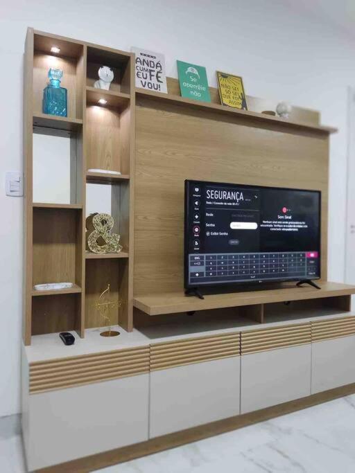 Lindo apartamento em condominio dois ar cond