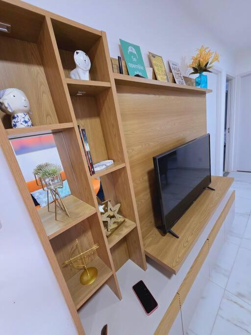 Lindo apartamento em condominio dois ar cond