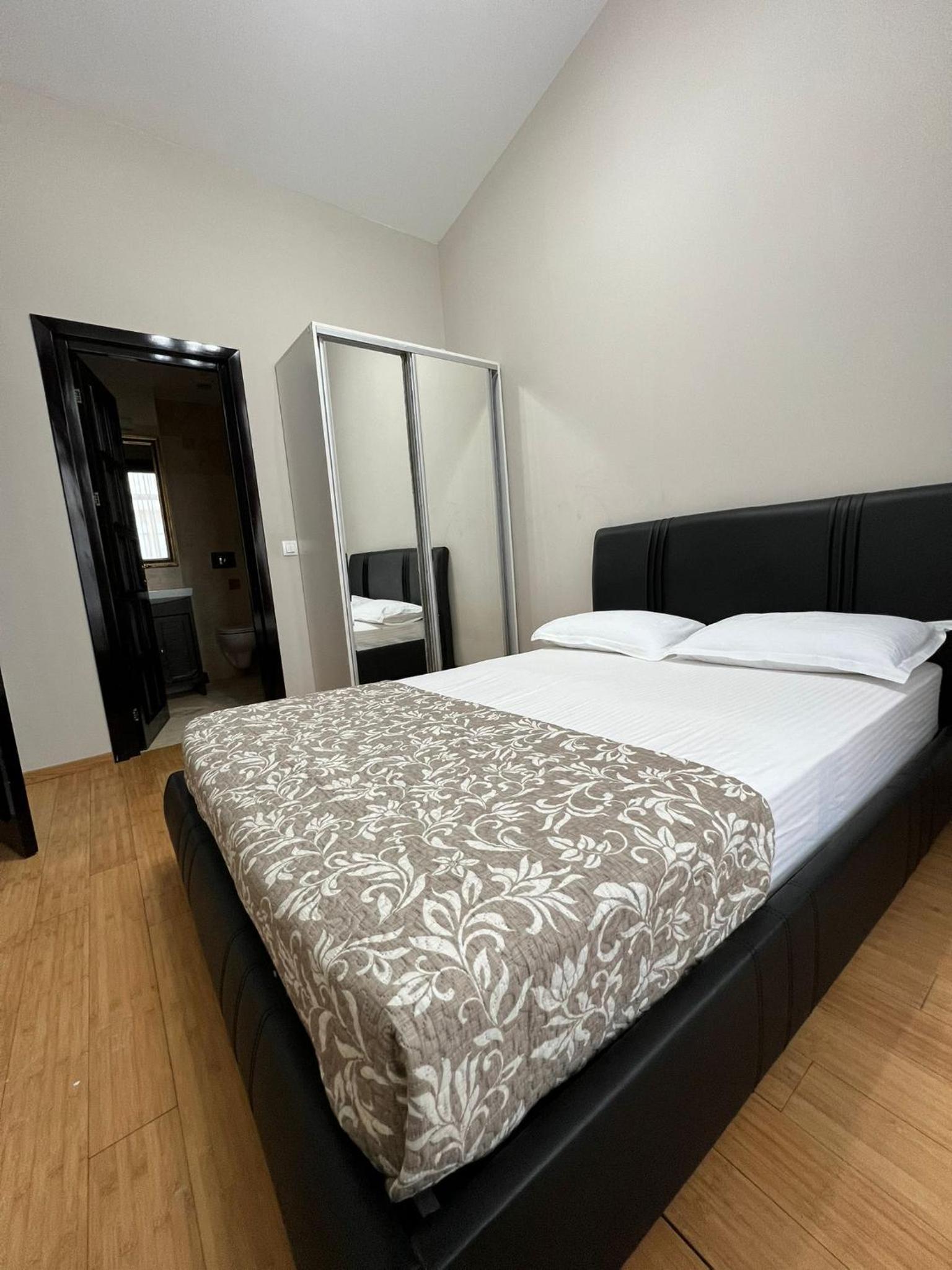 Eox Apartments Copou near Parhon view 5