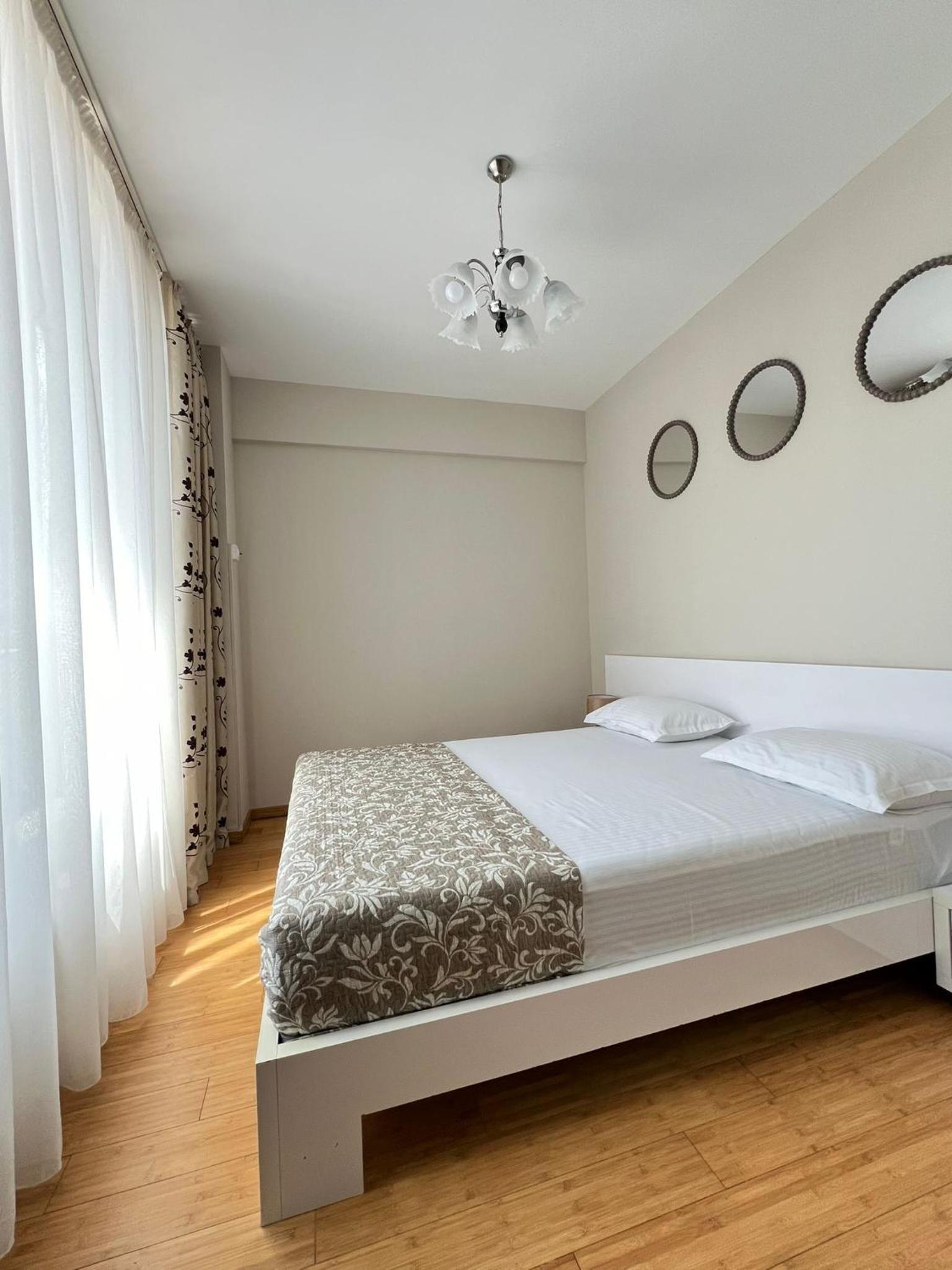 Eox Apartments Copou near Parhon view 4