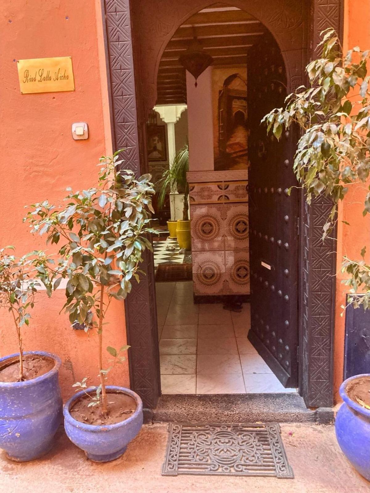 Riad Lalla Aicha -Piscine, 3 suites climatisées & terrasse view 4