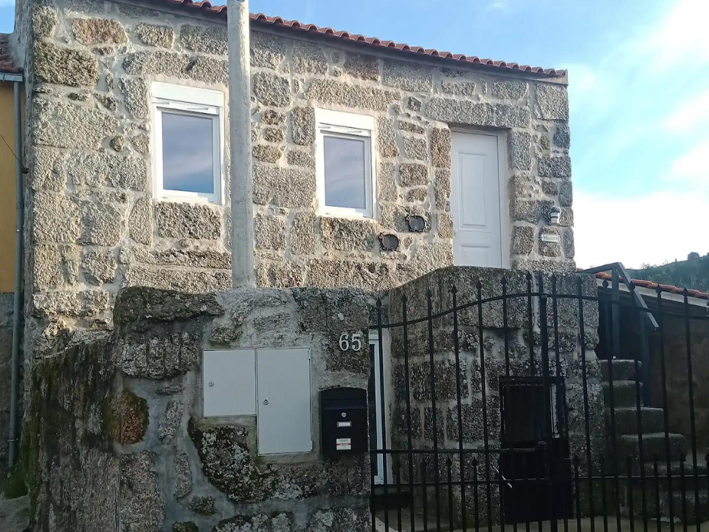Akivillas Celorico Brick view 2