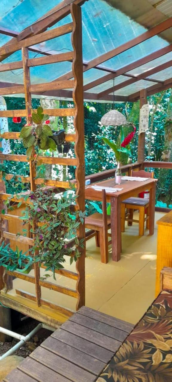 Morena Flor Cabana