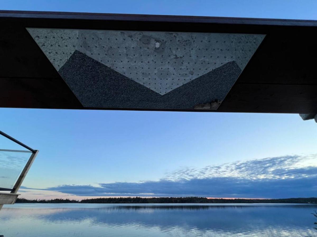 San Adaleida Lake House with Private Hot Tub Outdoor Shower Kayaks