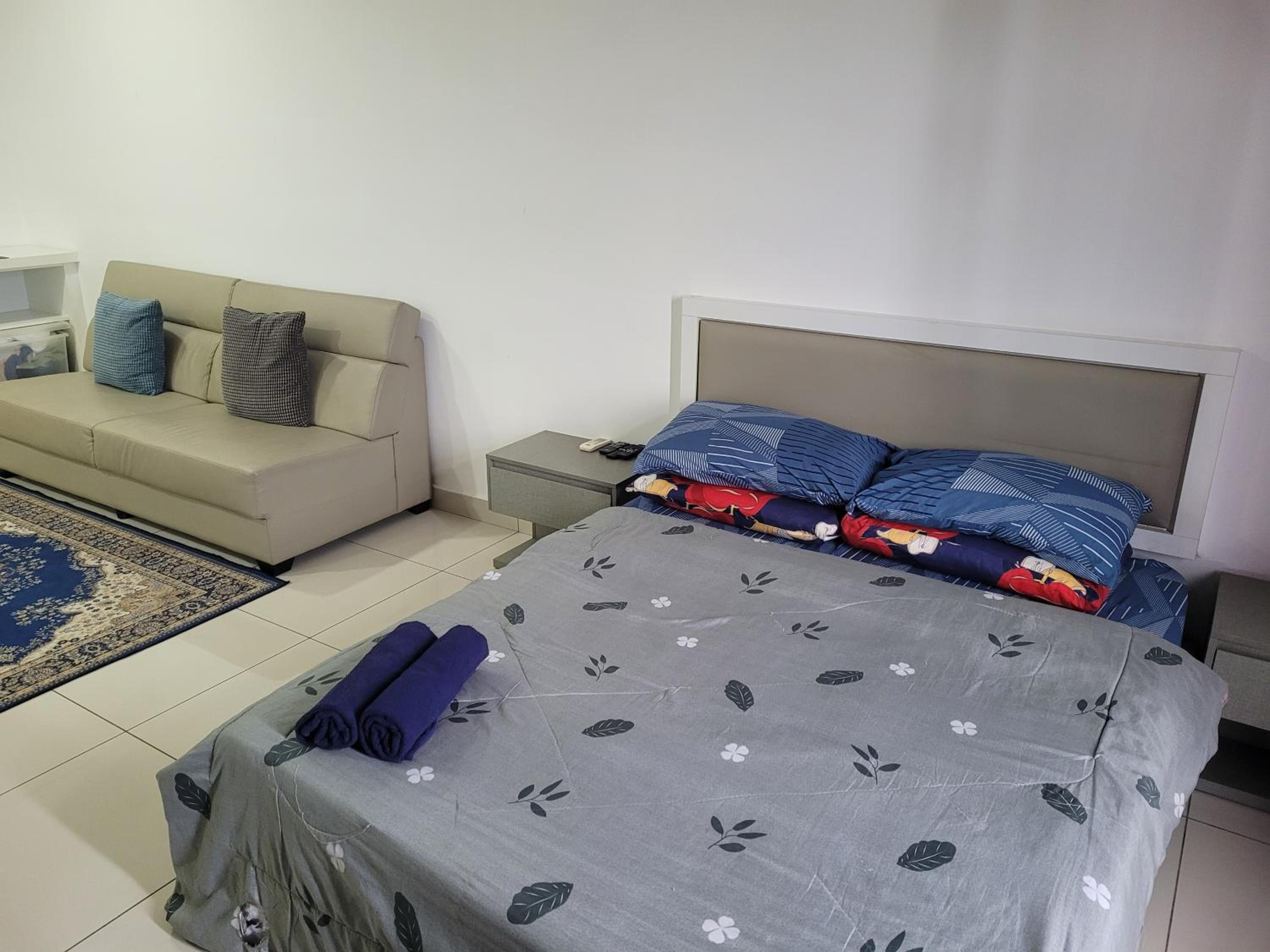 MHB 28 EVO SUITE BANDAR BARU BANGI NETFLIX n YOUTUBE No Deposit!! photo 4