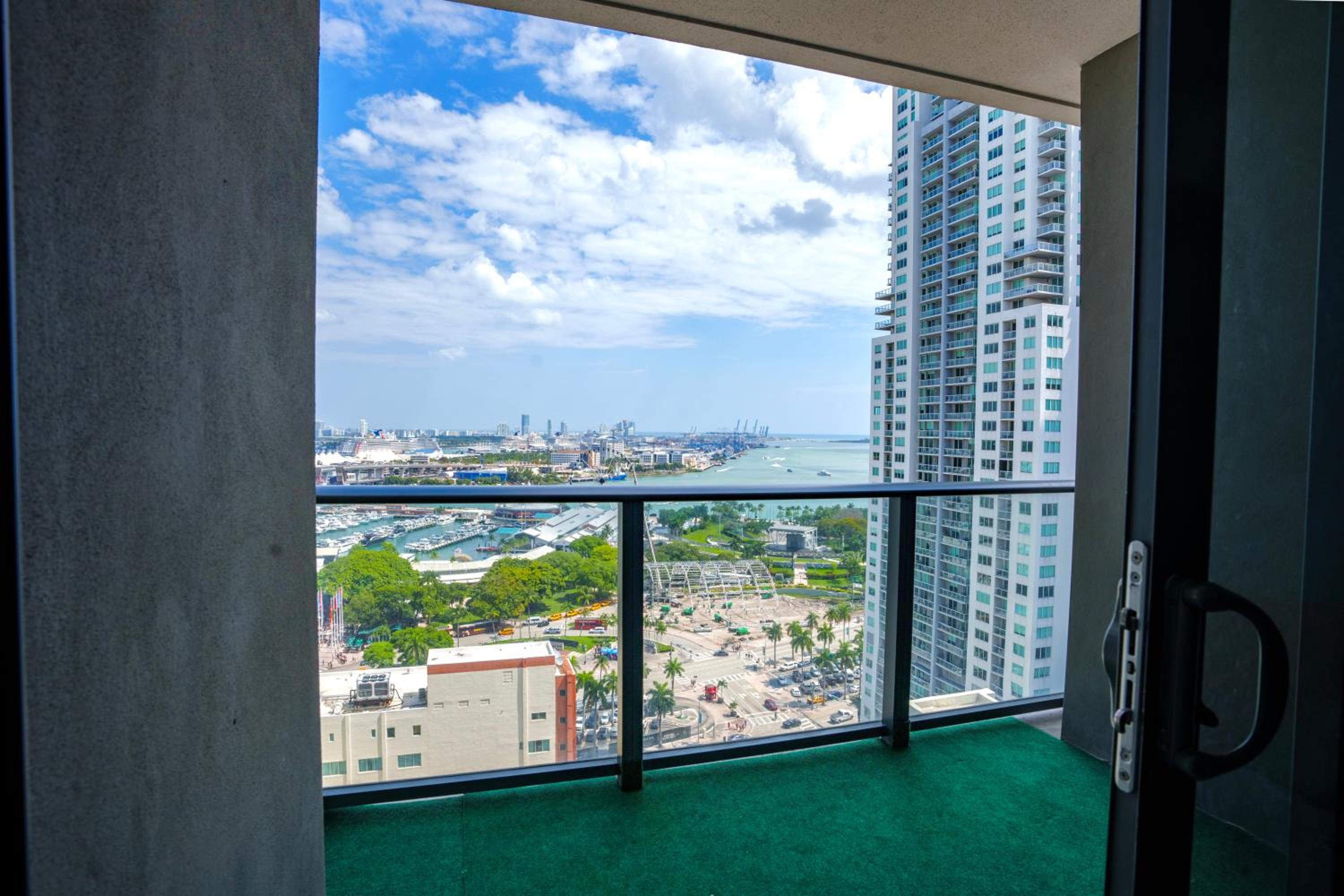 Hotel House Of Good Vibes 2 Bedroom Downtown Miami Condo - Image 1