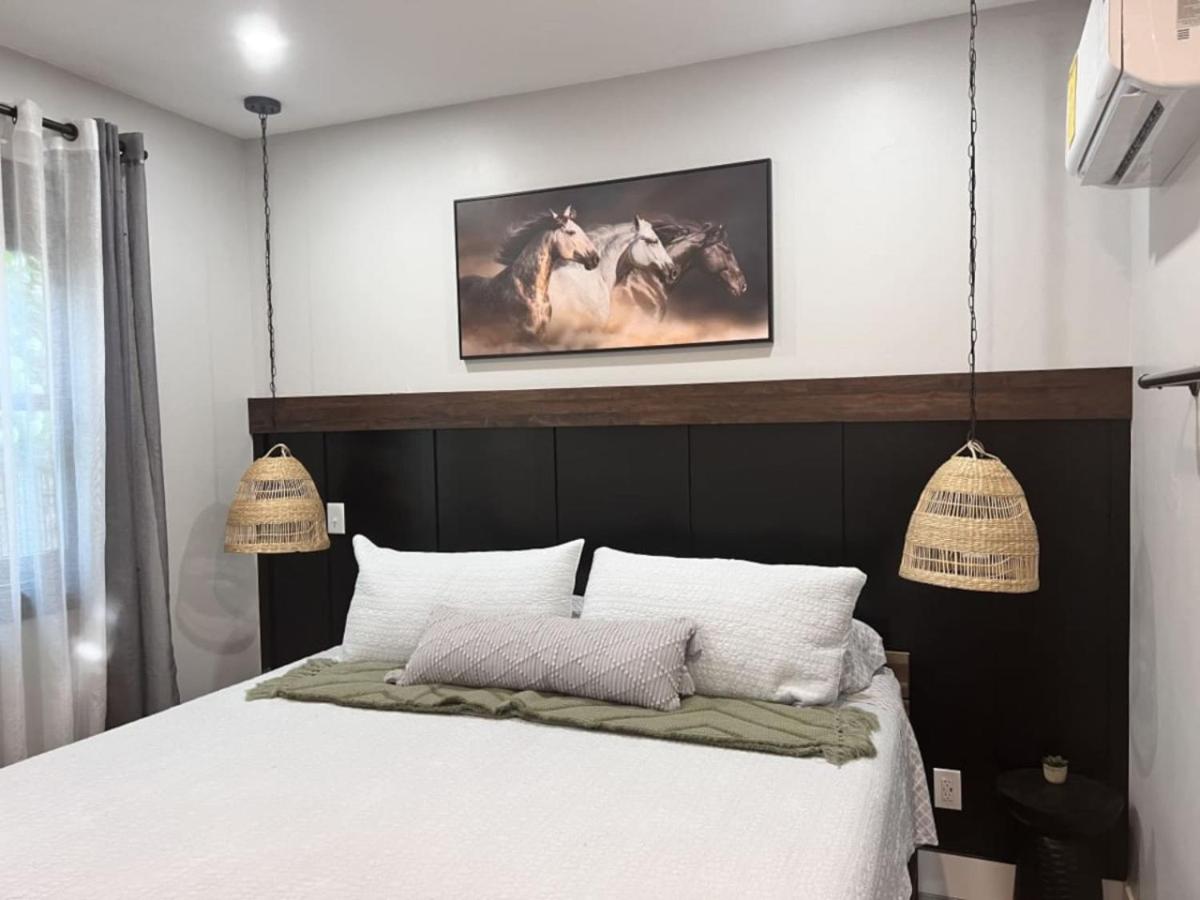 Albany Vacations - ADA Friendly and AC Little House on the Ferry - Property Image 1