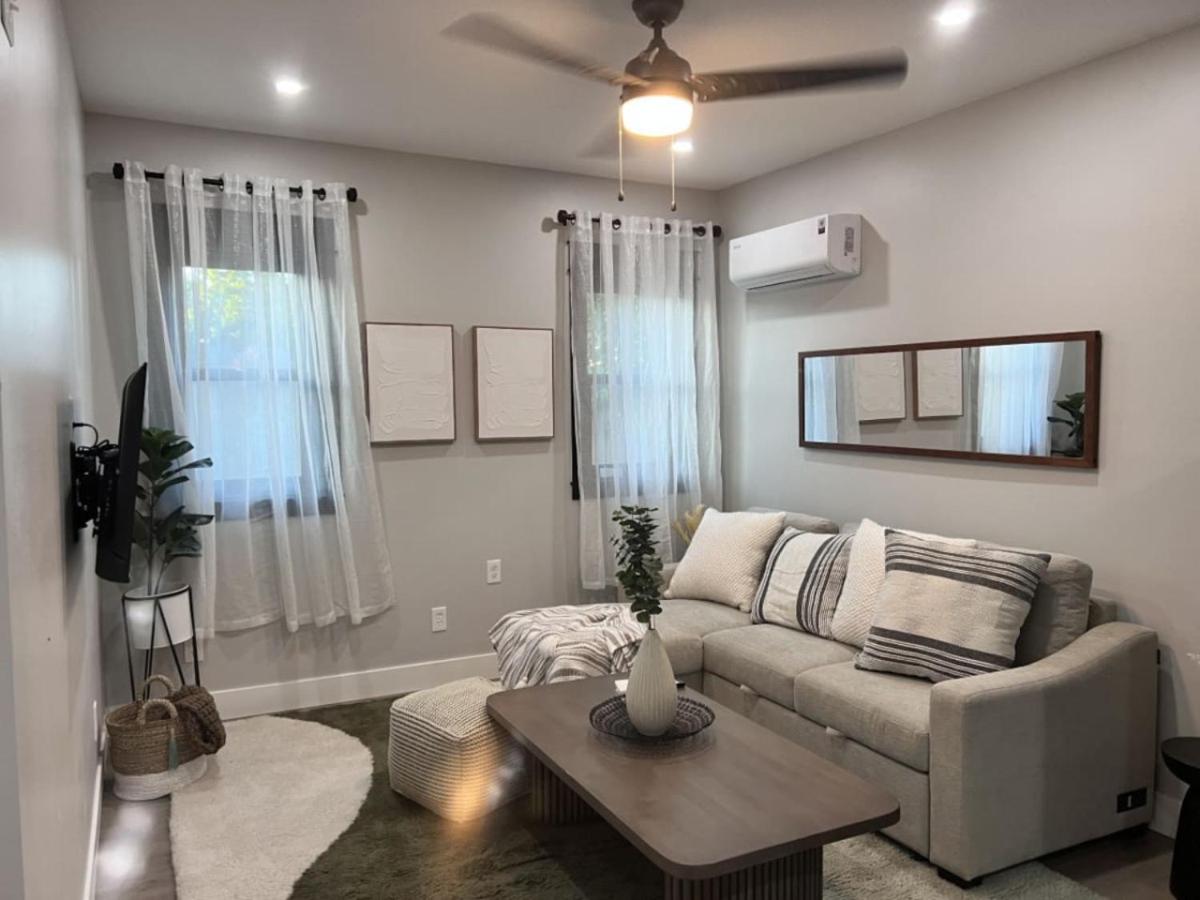 Albany Vacations - ADA Friendly and AC Little House on the Ferry - Property Image 3