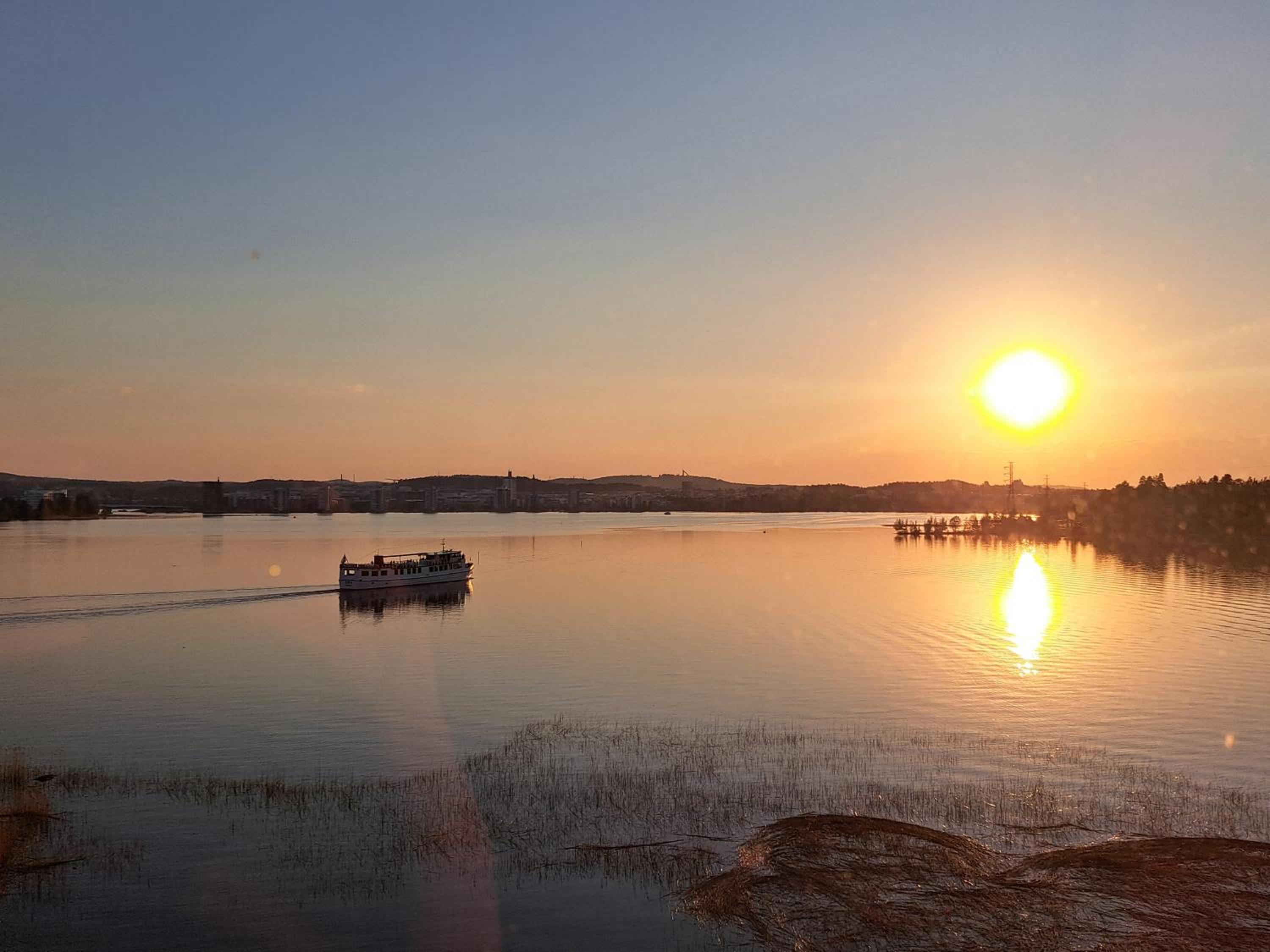 Luksuskolmio järvinäköalalla