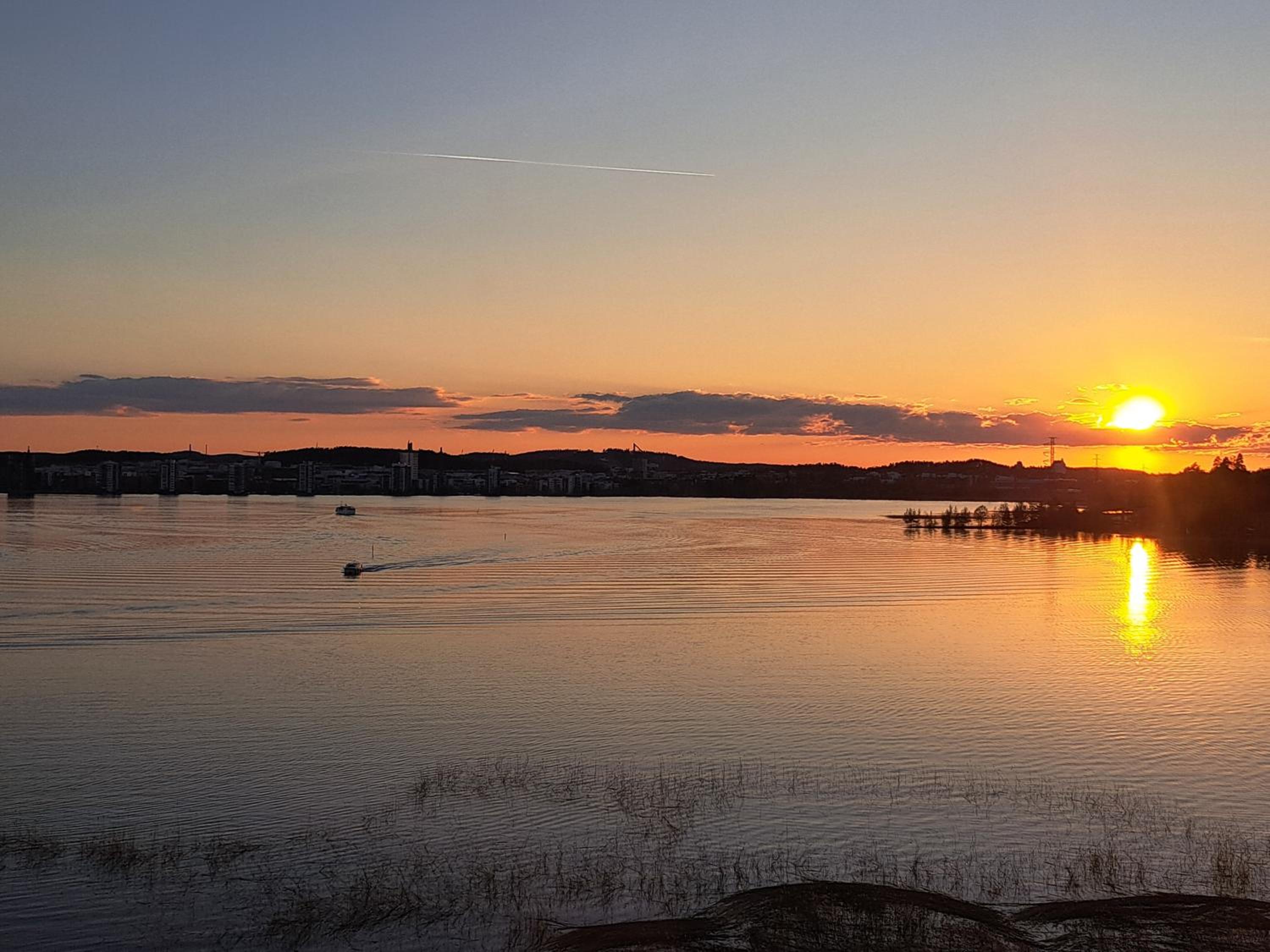 Luksuskolmio järvinäköalalla